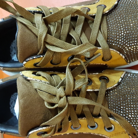 NEW Vince Camuto Leather & Suede Bling Rhinestone Multi-toned Sneakers - Picture 10 of 17